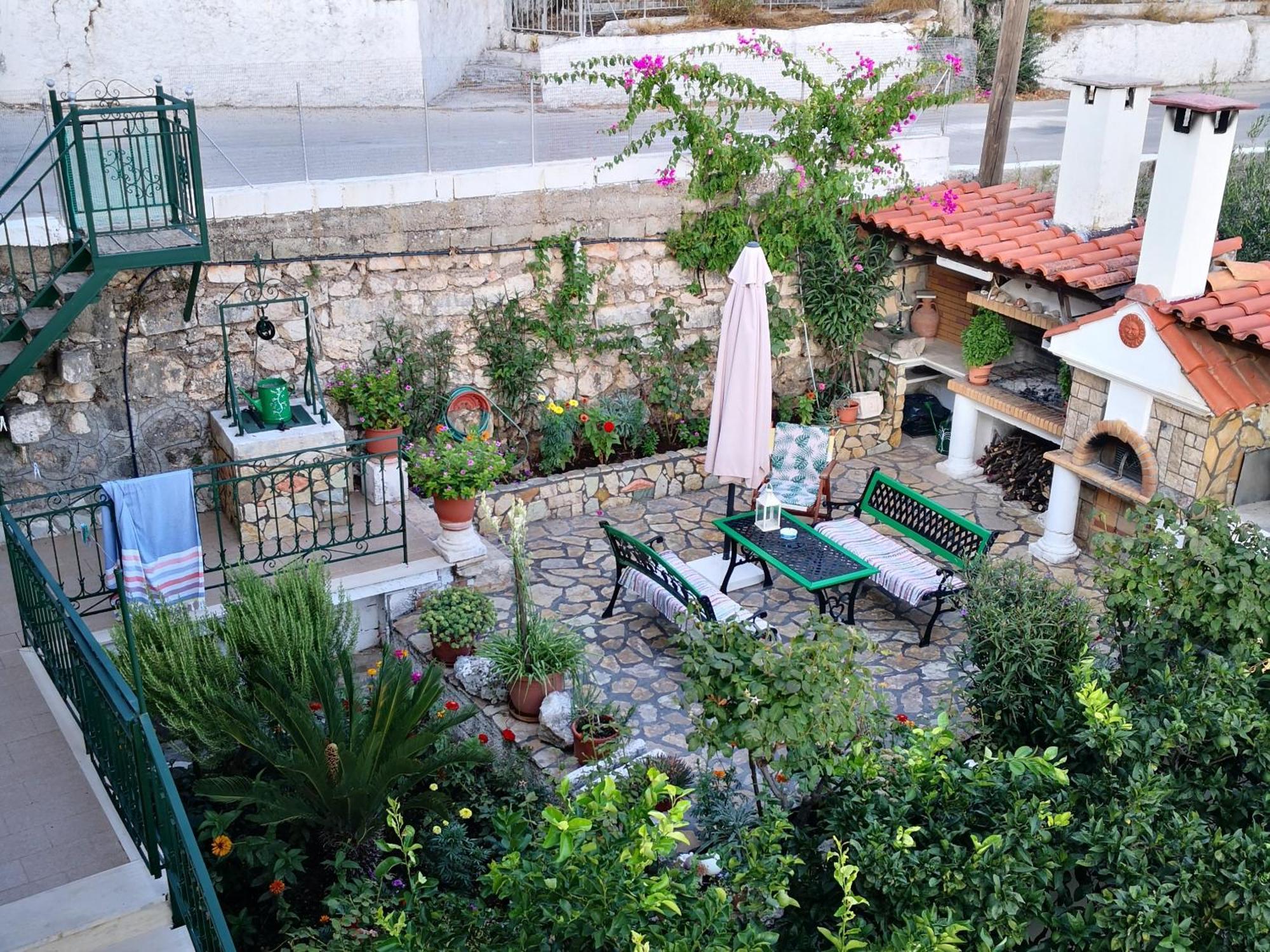 Dimitra's Cozy Apartament
